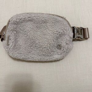 Lululemon Sherpa Belt Bag